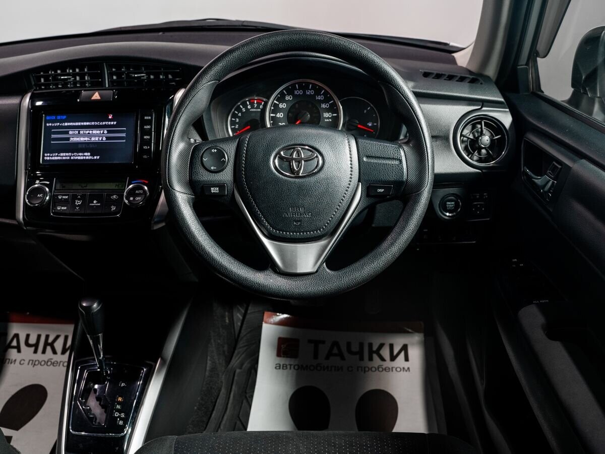 Toyota Corolla 2016 - фото автомобиля