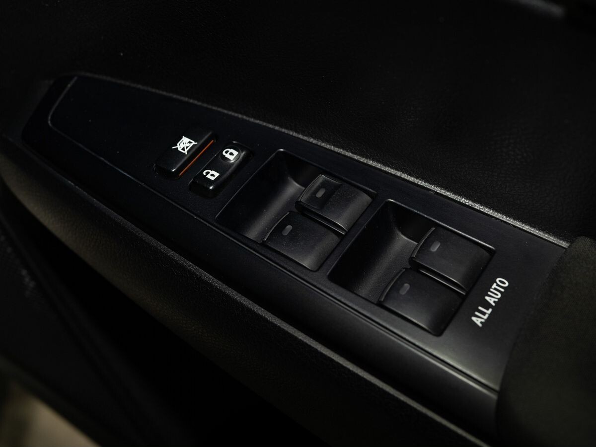 Toyota Corolla 2016 - фото автомобиля