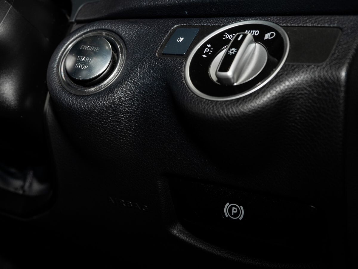 Mercedes-Benz C-Класс 2012 - фото автомобиля