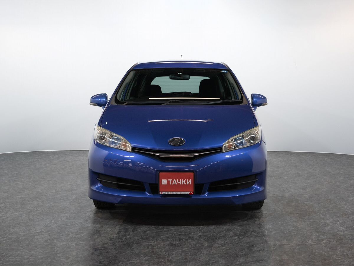 Toyota Wish 2012 - фото автомобиля