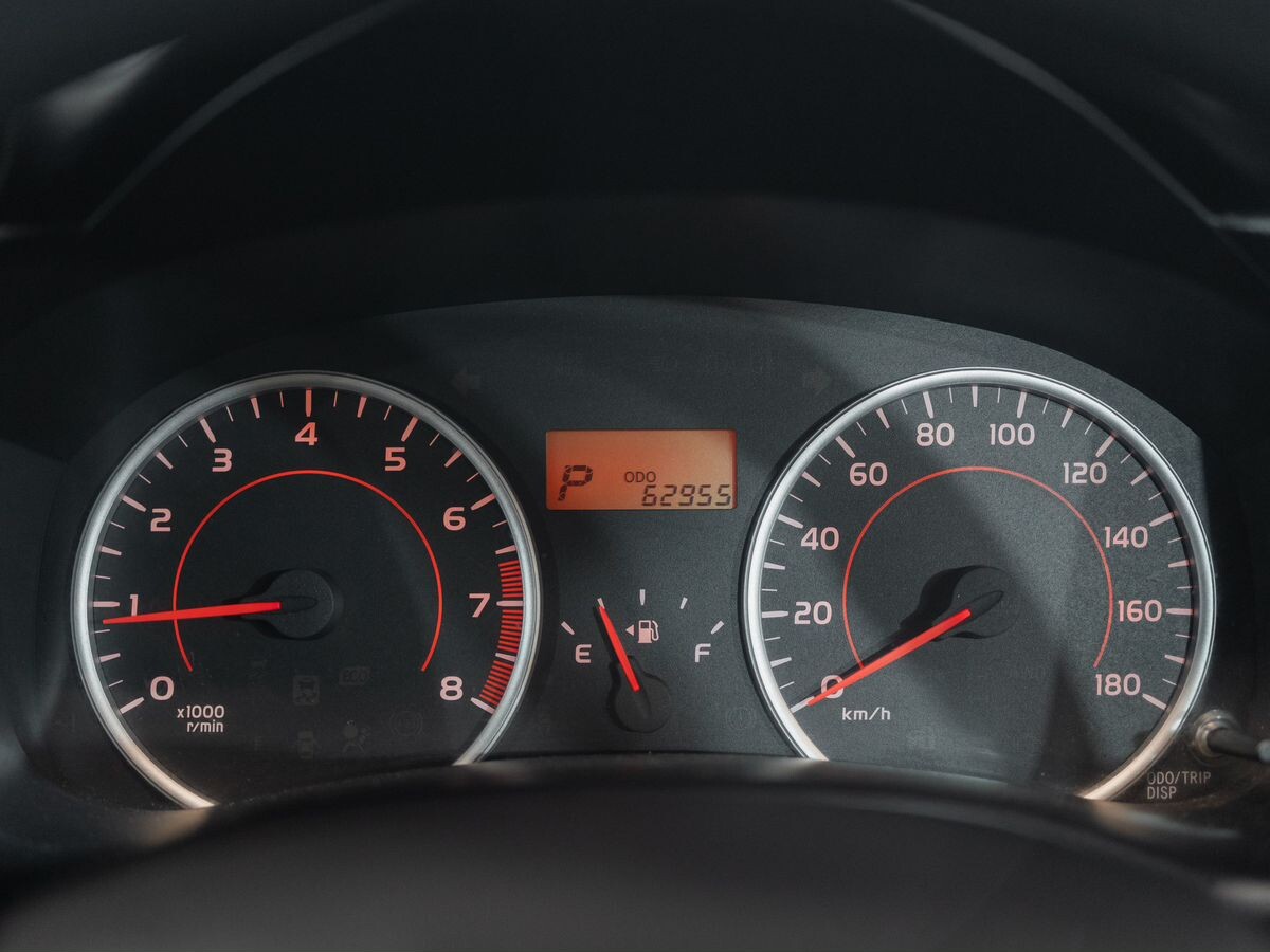 Toyota Wish 2012 - фото автомобиля