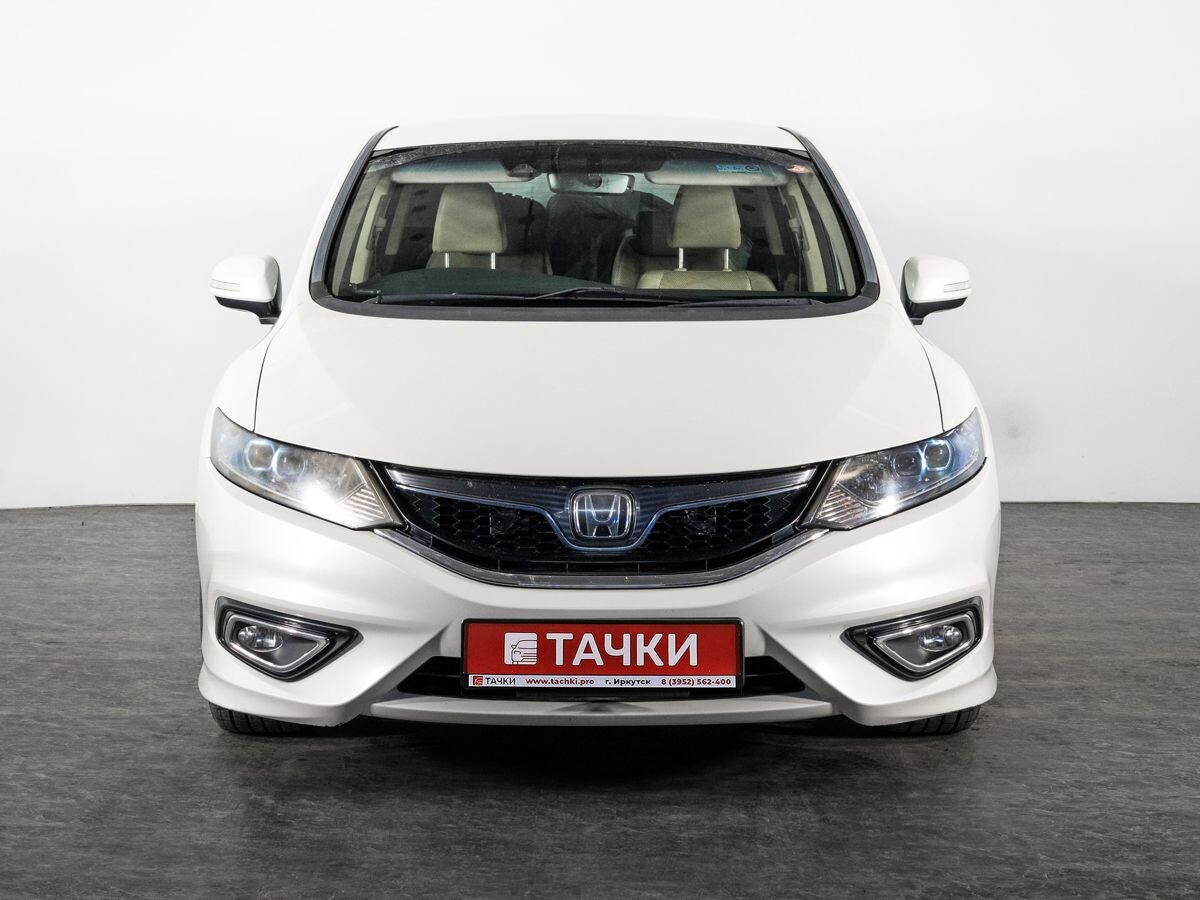 Honda Jade 2015 - фото автомобиля