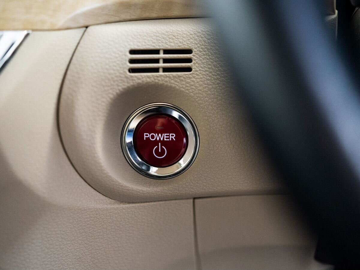 Honda Jade 2015 - фото автомобиля