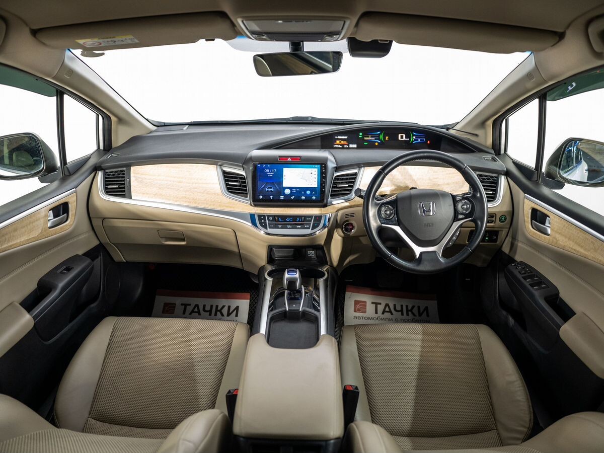 Honda Jade 2015 - фото автомобиля