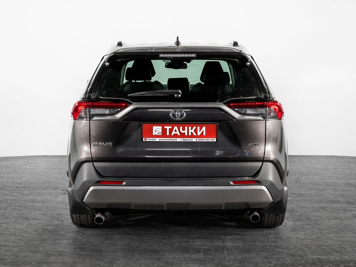 Toyota RAV4 2021 - фото автомобиля