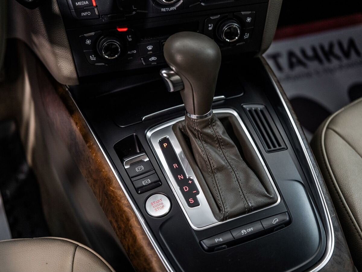 Audi Q5 2011 - фото автомобиля