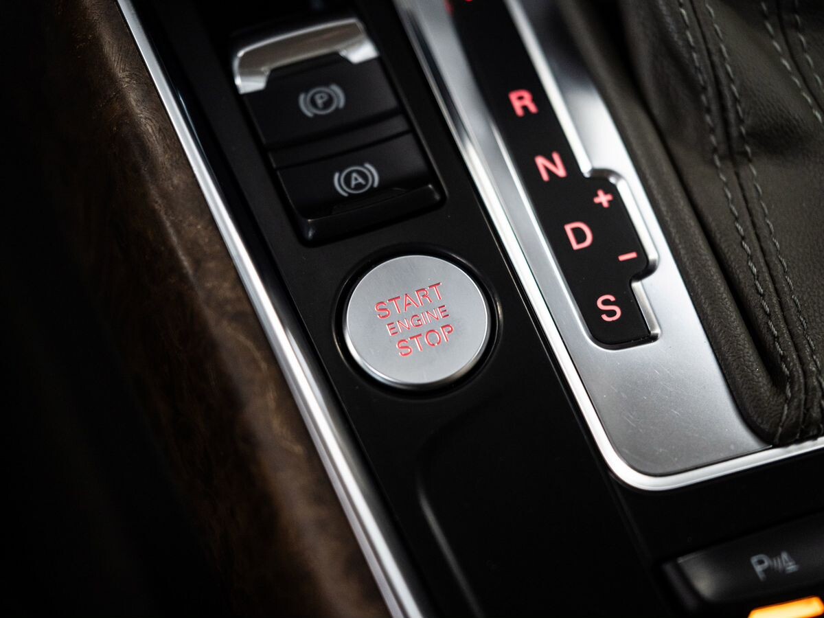 Audi Q5 2011 - фото автомобиля