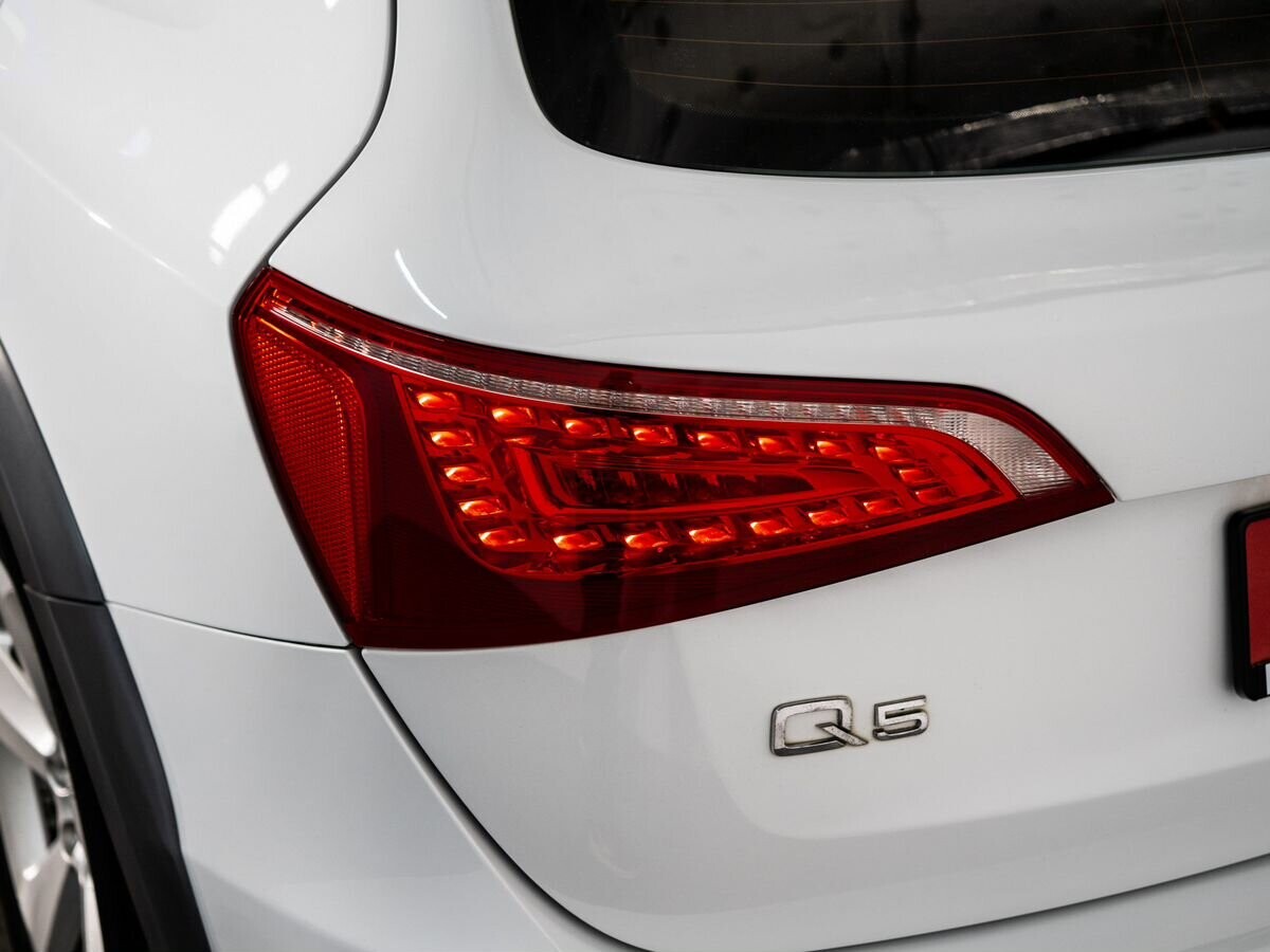 Audi Q5 2011 - фото автомобиля