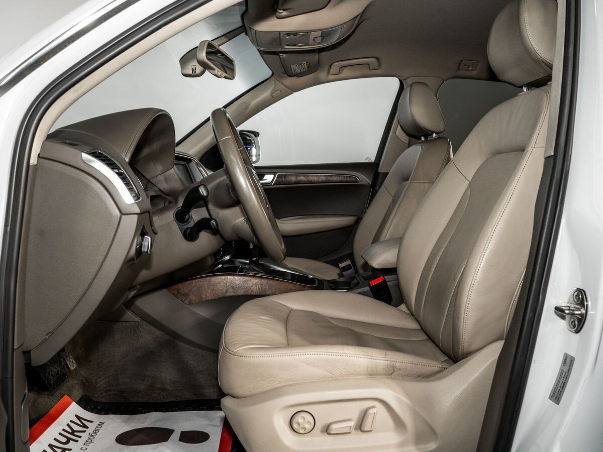 Audi Q5 2011 - фото автомобиля