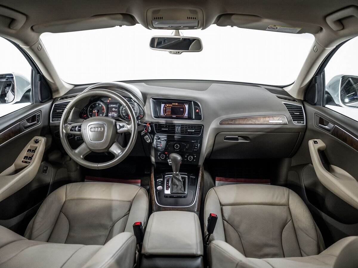 Audi Q5 2011 - фото автомобиля