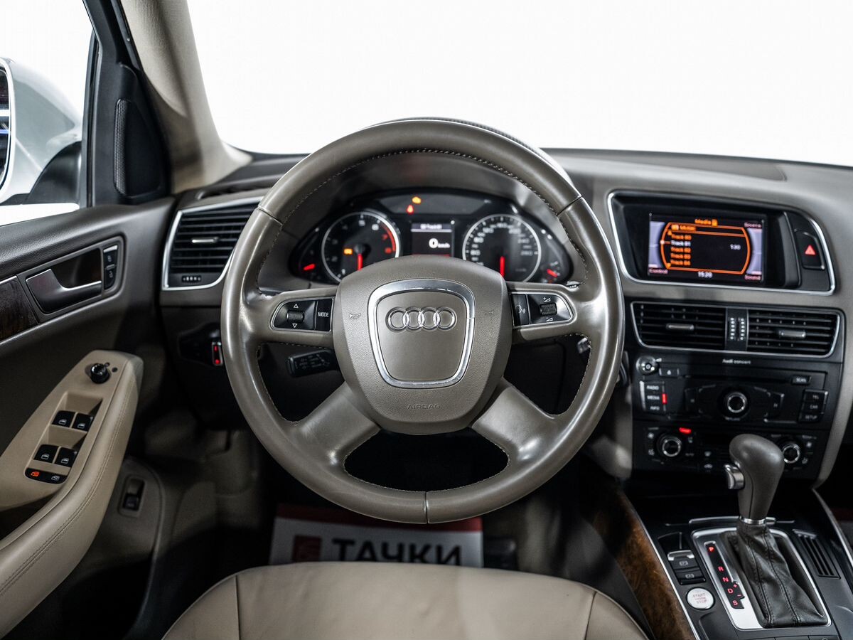 Audi Q5 2011 - фото автомобиля