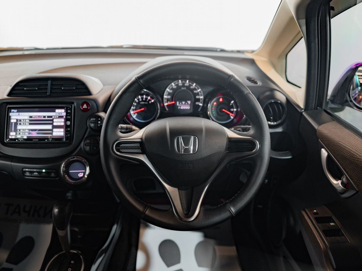 Honda Fit Shuttle 2011 - фото автомобиля