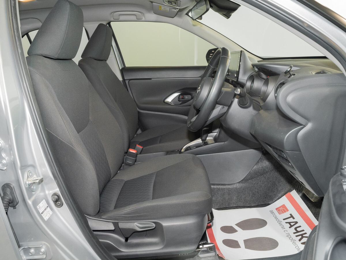 Toyota Yaris Cross 2020 - фото автомобиля