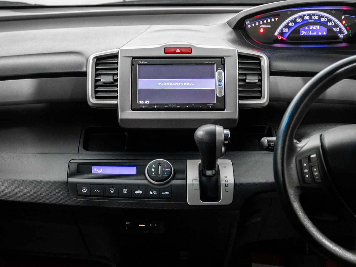 Honda Freed 2014 - фото автомобиля