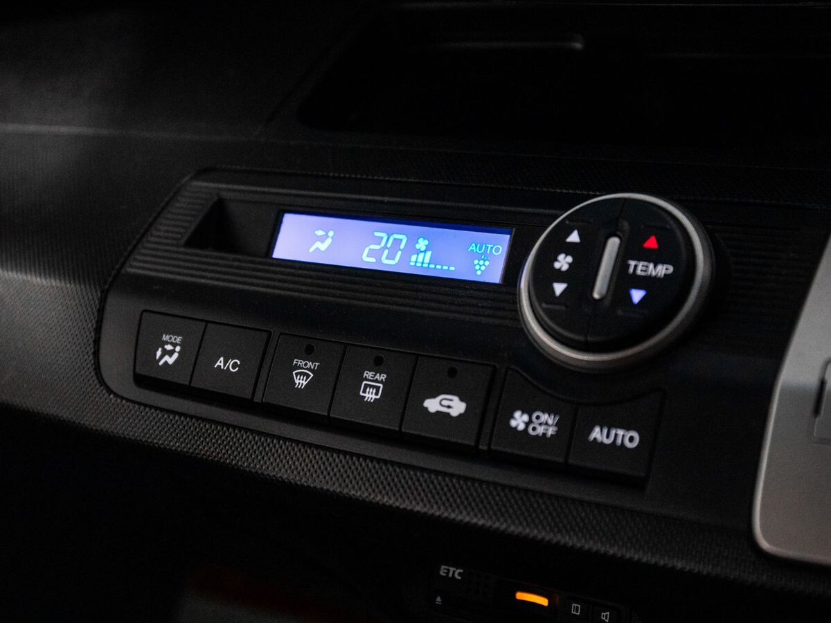 Honda Freed 2014 - фото автомобиля