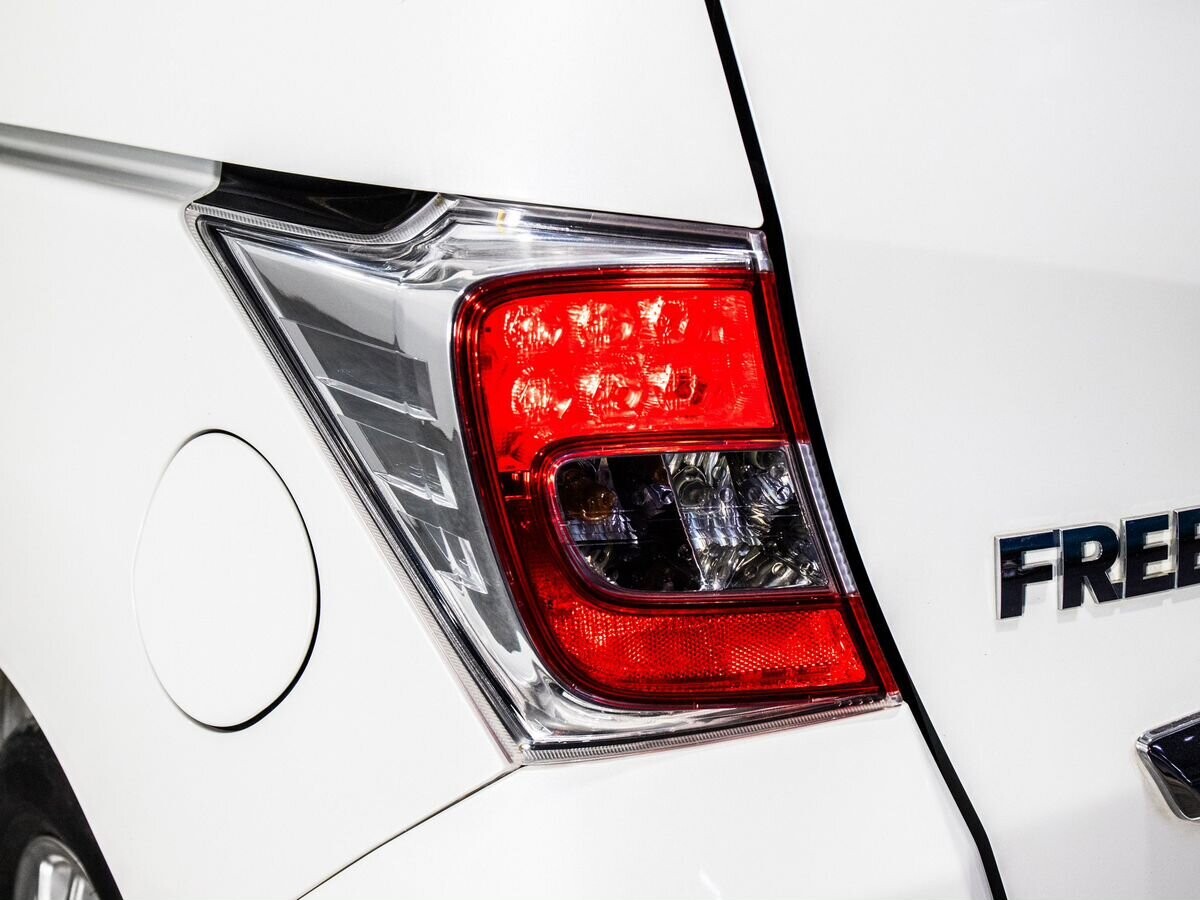 Honda Freed 2014 - фото автомобиля