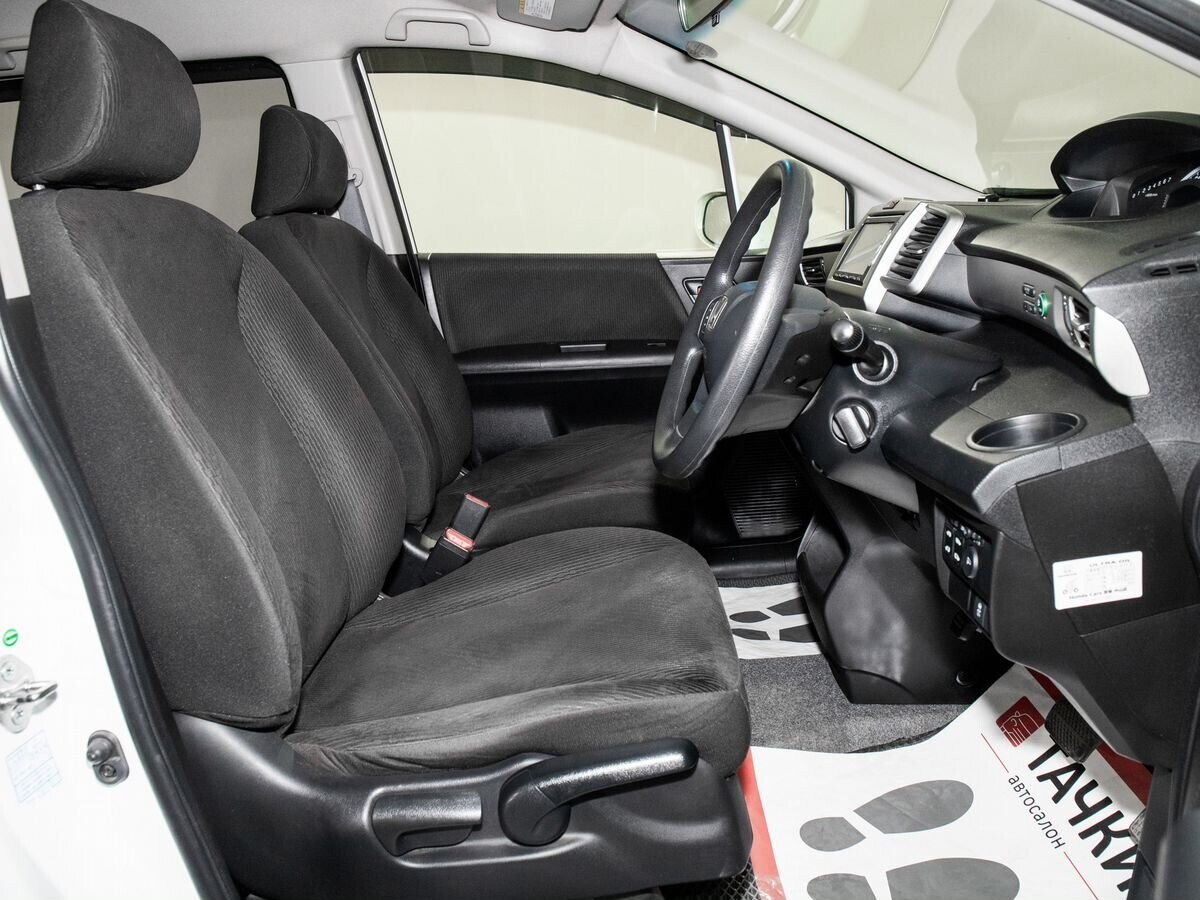 Honda Freed 2014 - фото автомобиля