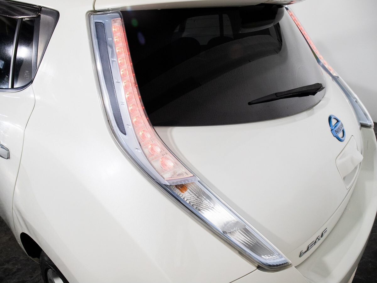 Nissan Leaf 2013 - фото автомобиля