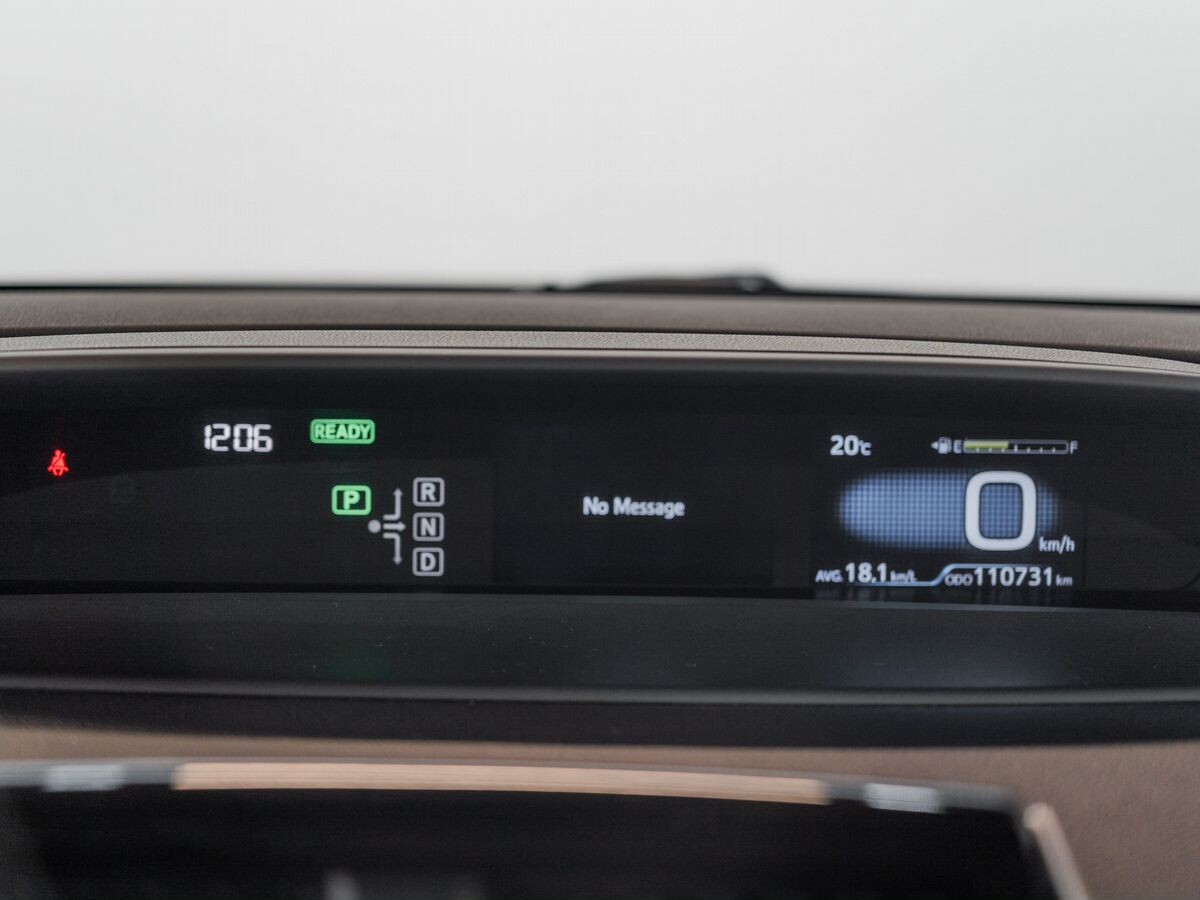 Toyota Prius 2019 - фото автомобиля