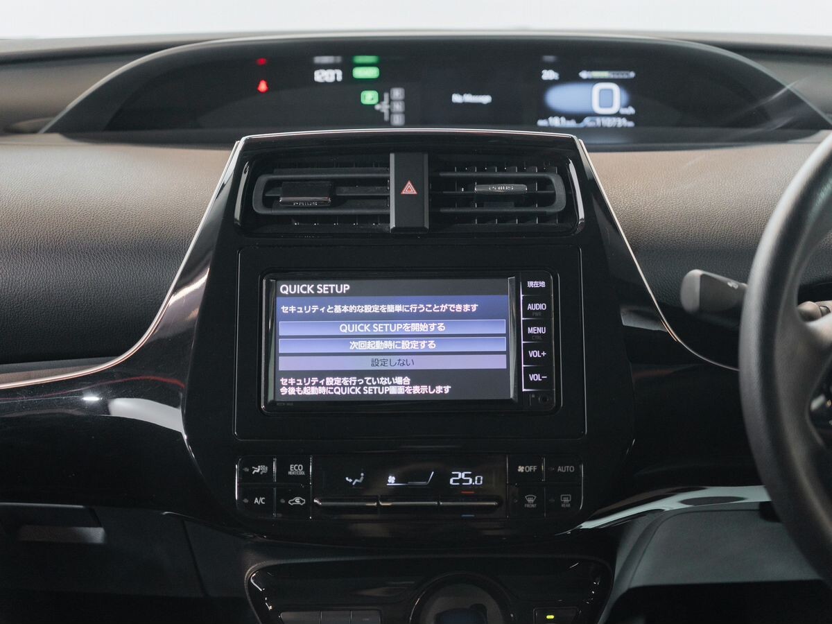 Toyota Prius 2019 - фото автомобиля