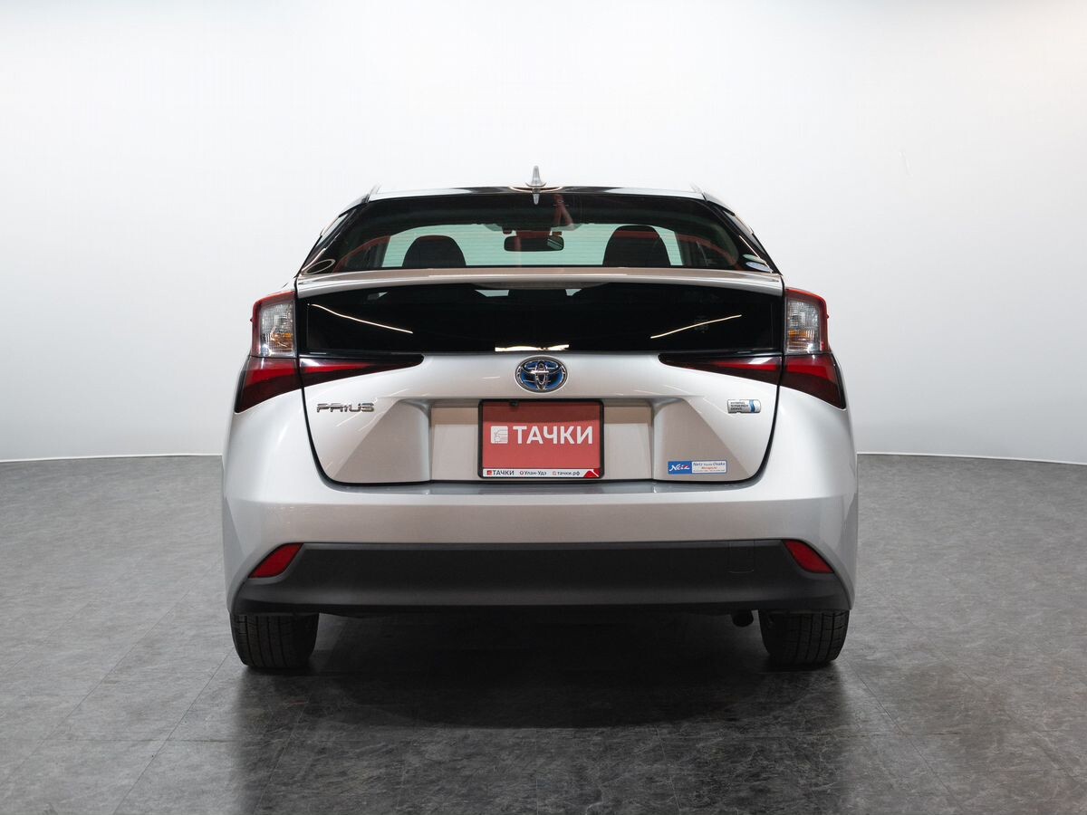 Toyota Prius 2019 - фото автомобиля