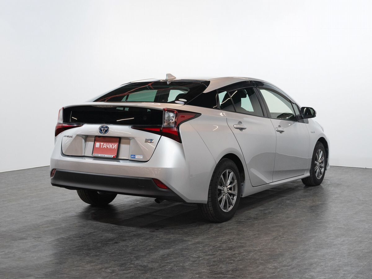Toyota Prius 2019 - фото автомобиля