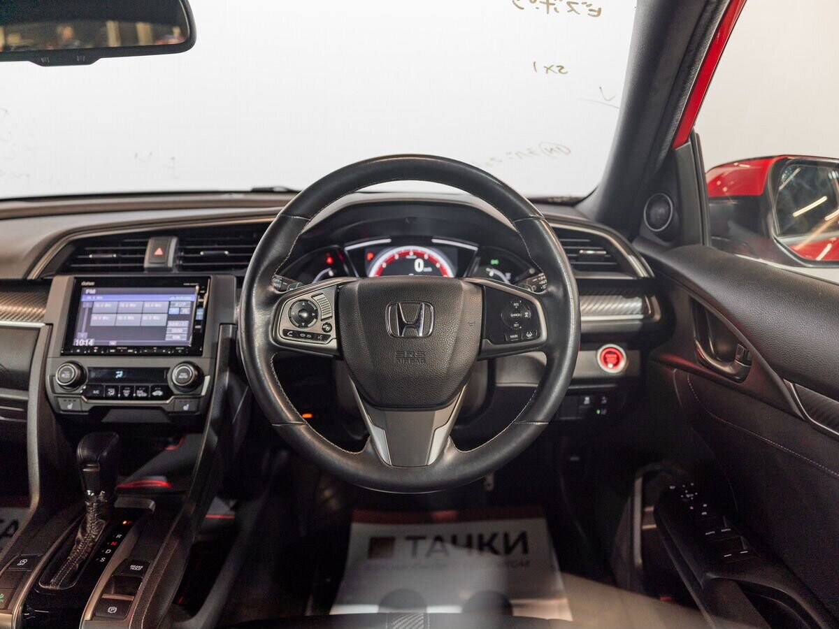 Honda Civic 2018 - фото автомобиля