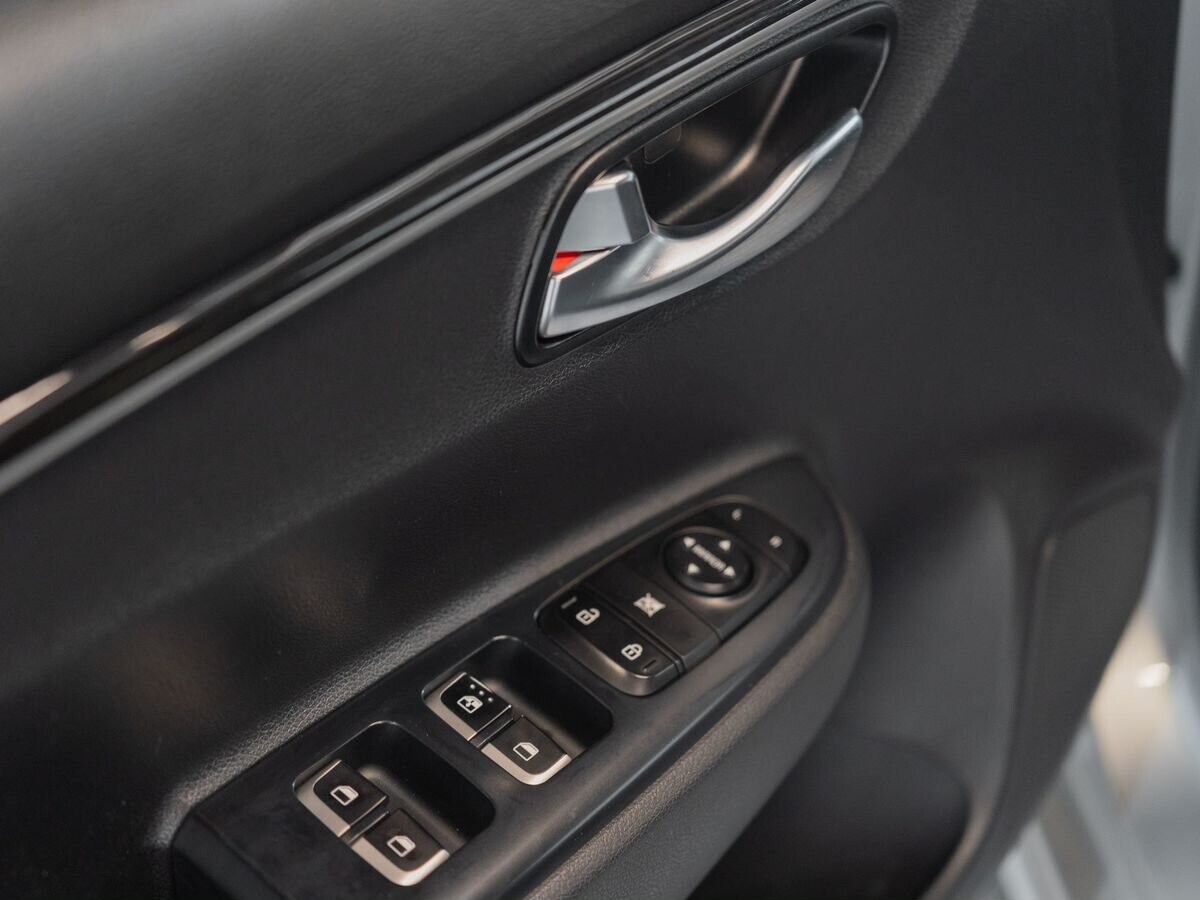 Kia Rio 2020 - фото автомобиля