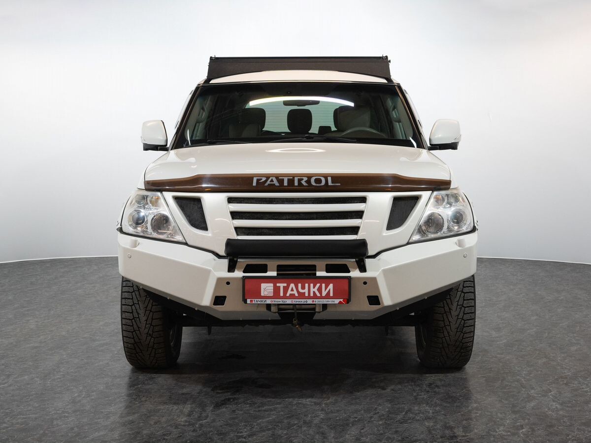 Nissan Patrol 2011 - фото автомобиля