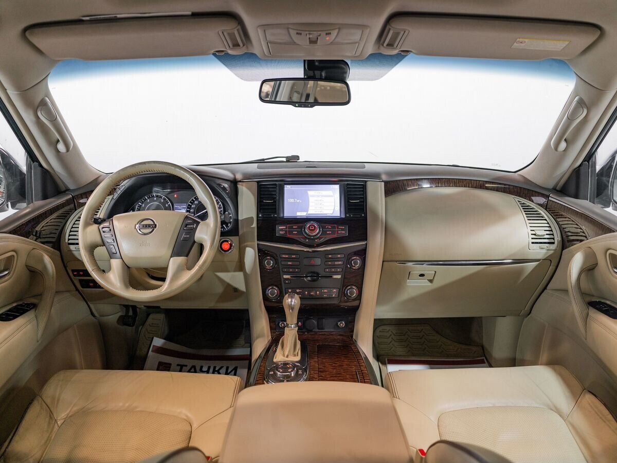 Nissan Patrol 2011 - фото автомобиля