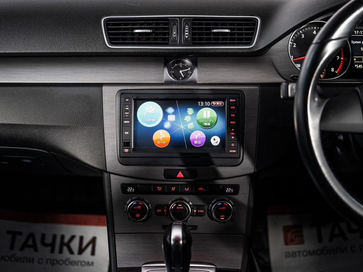 Volkswagen Passat 2012 - фото автомобиля