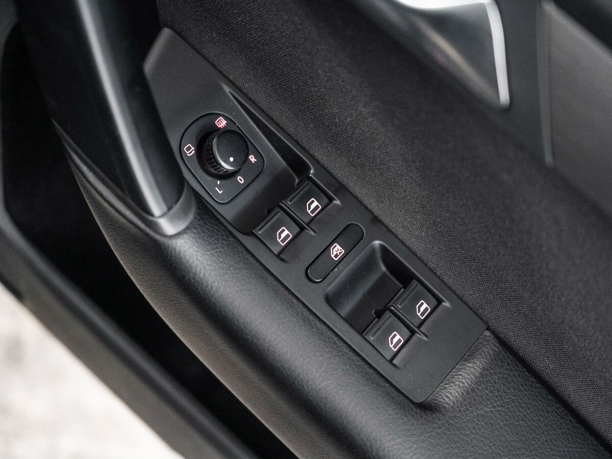 Volkswagen Passat 2012 - фото автомобиля