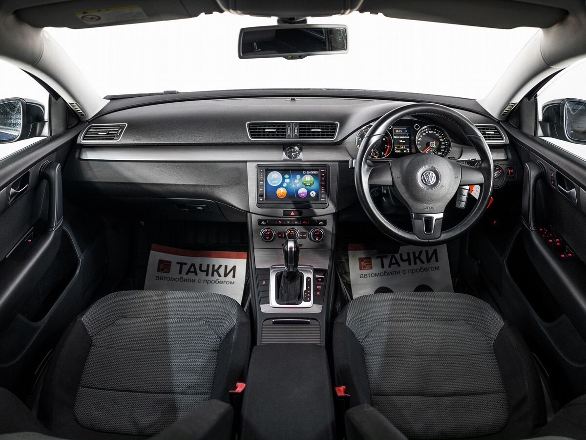 Volkswagen Passat 2012 - фото автомобиля