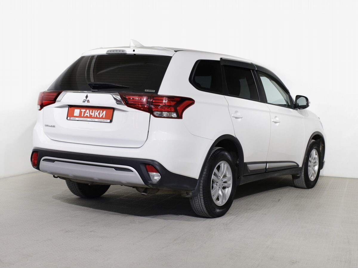 Mitsubishi Outlander 2021 - фото автомобиля