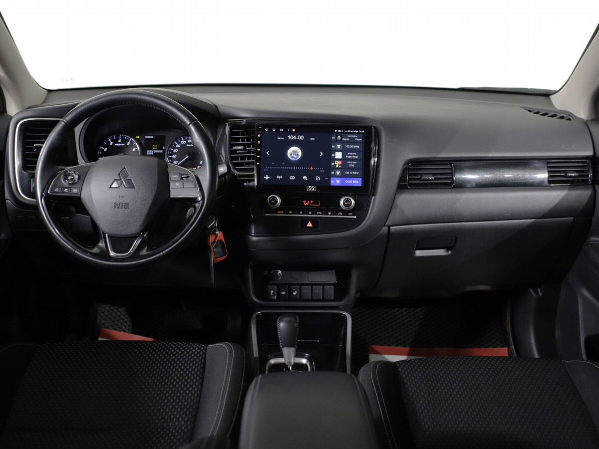 Mitsubishi Outlander 2021 - фото автомобиля