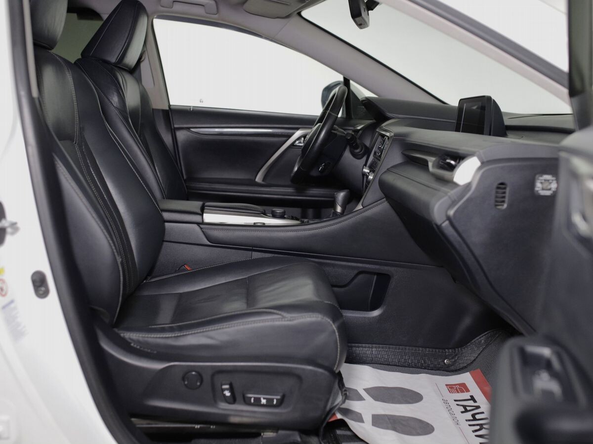 Lexus RX 2018 - фото автомобиля