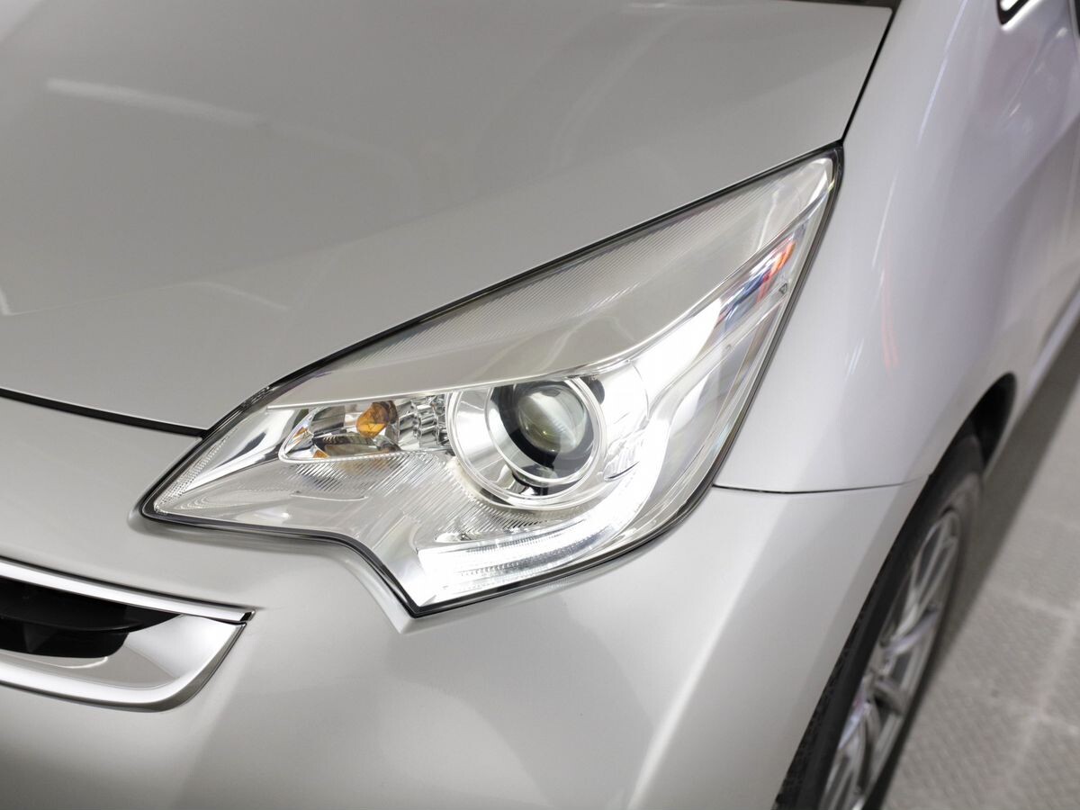 Toyota Ractis 2015 - фото автомобиля