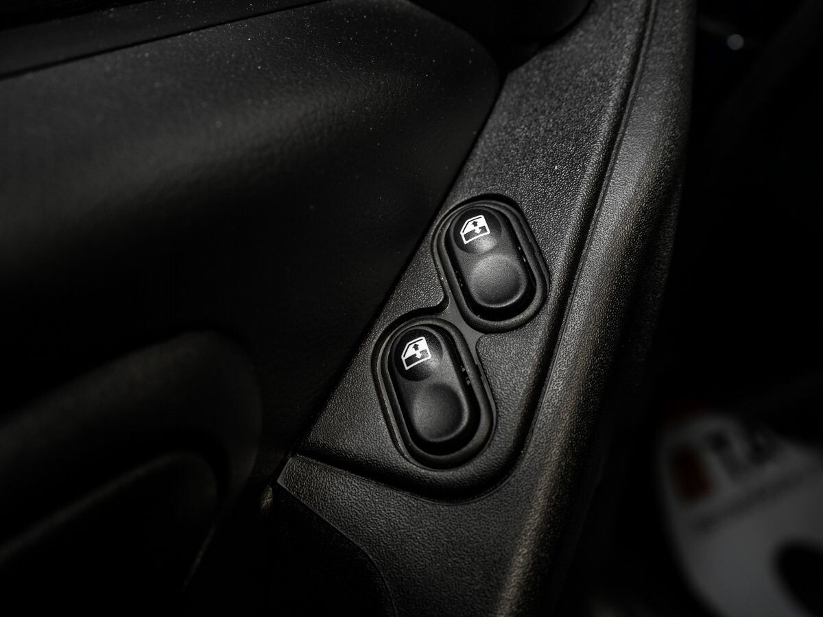 Lada (ВАЗ) Niva Travel 2024 - фото автомобиля