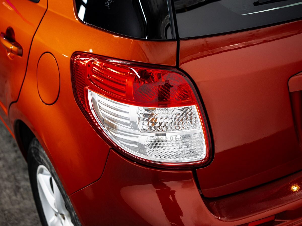 Suzuki SX4 2006 - фото автомобиля