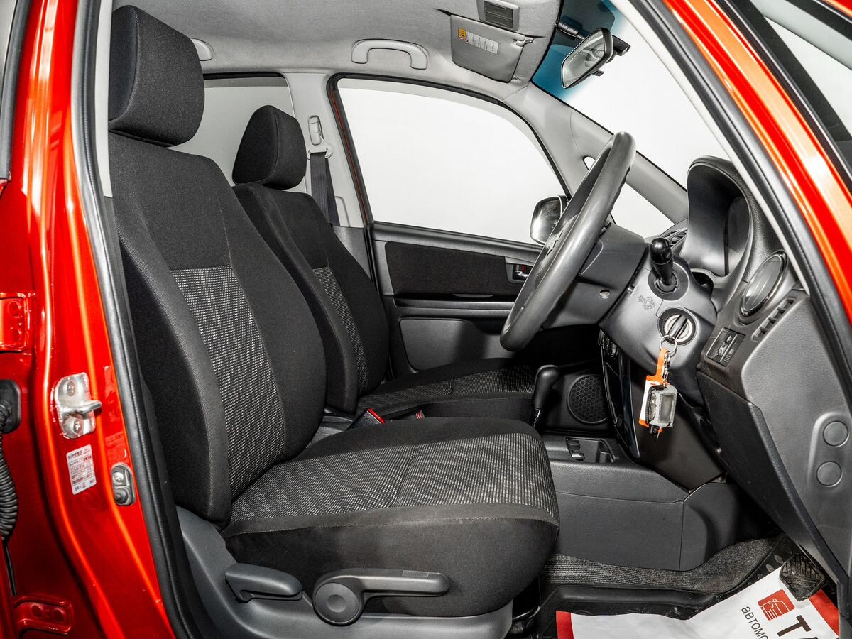 Suzuki SX4 2006 - фото автомобиля