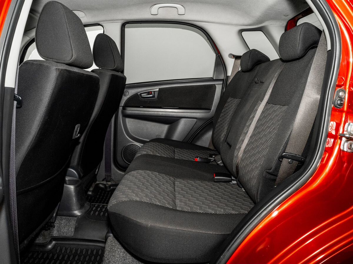 Suzuki SX4 2006 - фото автомобиля