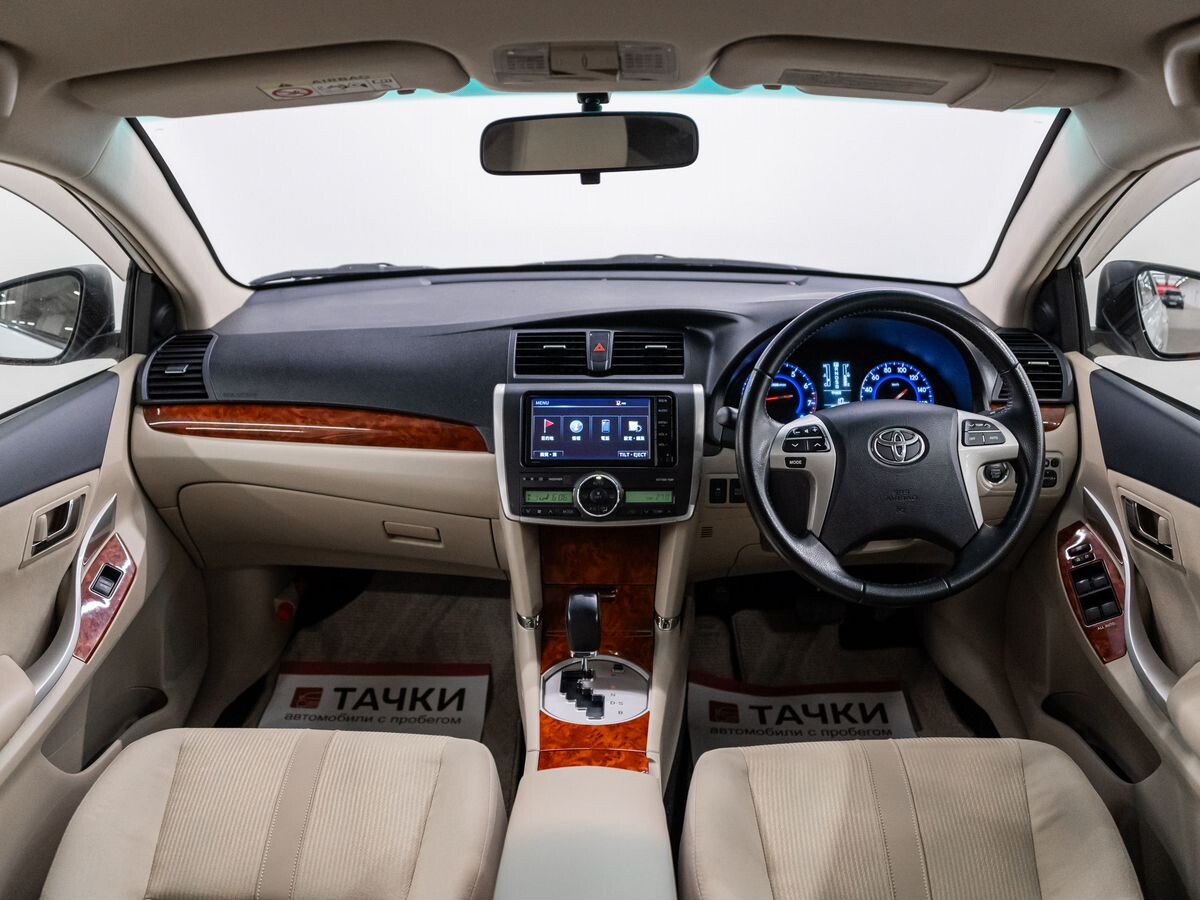 Toyota Premio 2014 - фото автомобиля