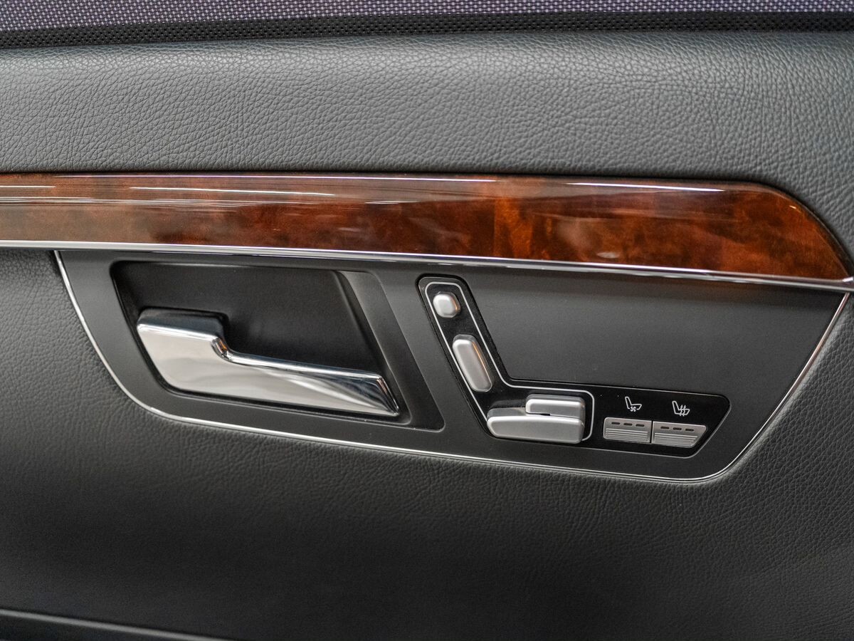 Mercedes-Benz S-Класс 2008 - фото автомобиля