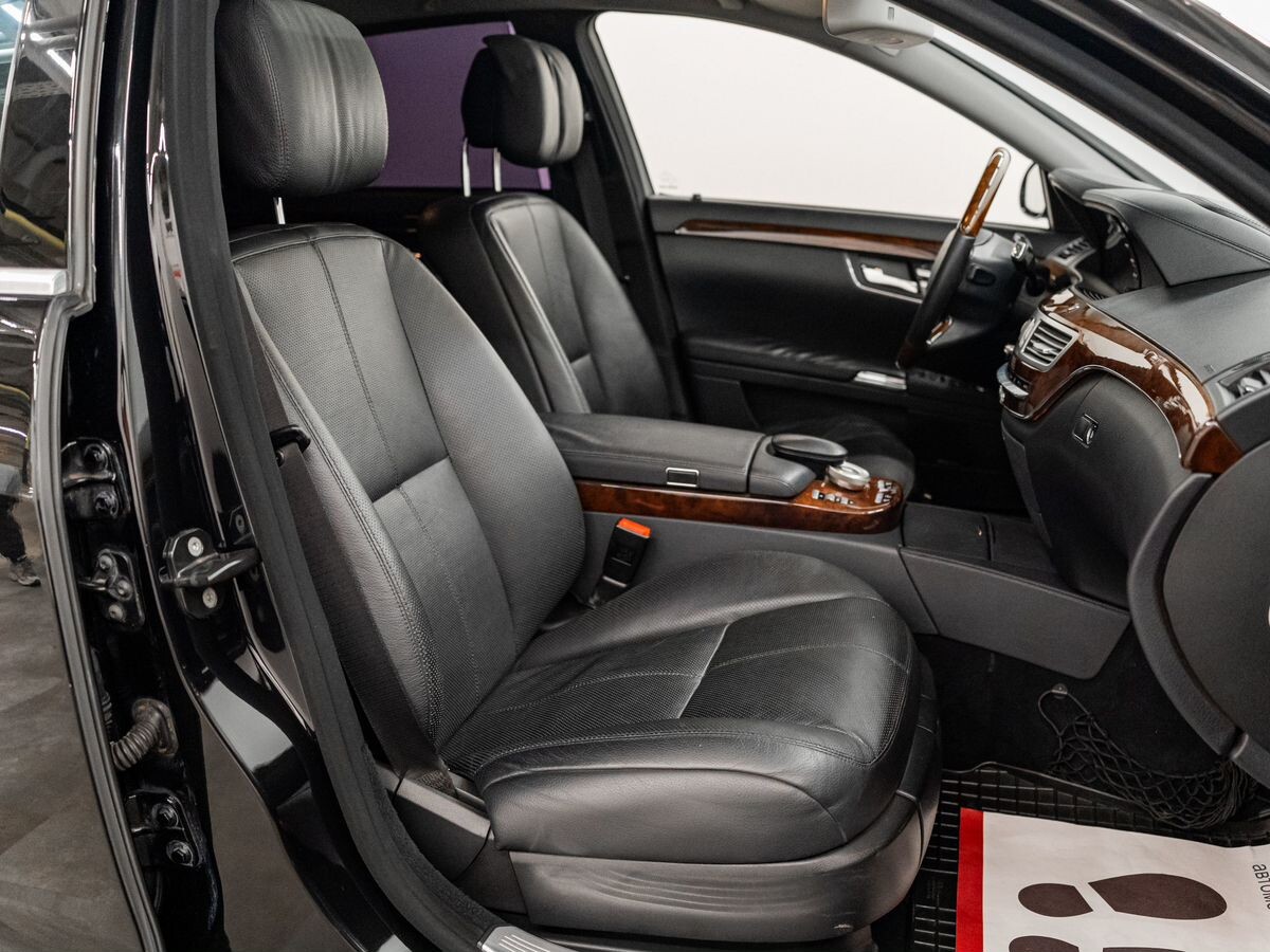 Mercedes-Benz S-Класс 2008 - фото автомобиля