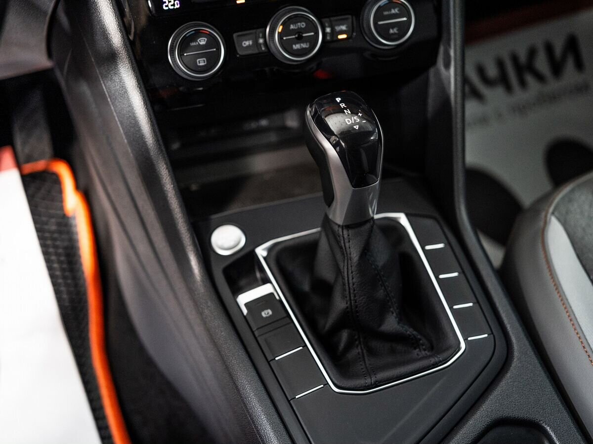 Volkswagen Taos 2021 - фото автомобиля