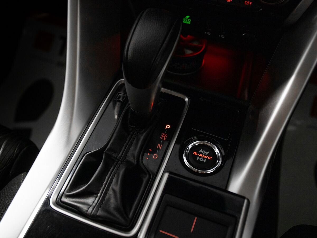 Mitsubishi Eclipse Cross 2018 - фото автомобиля