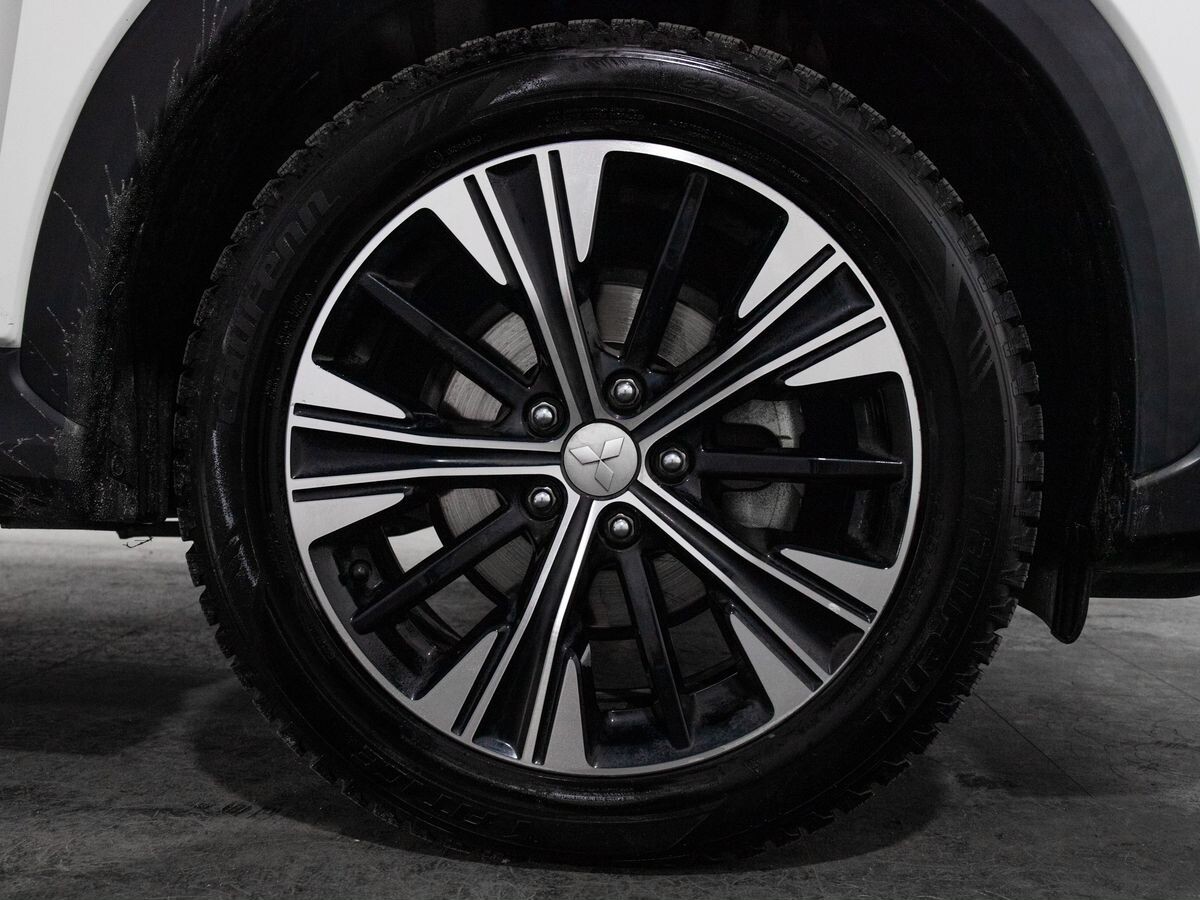 Mitsubishi Eclipse Cross 2018 - фото автомобиля