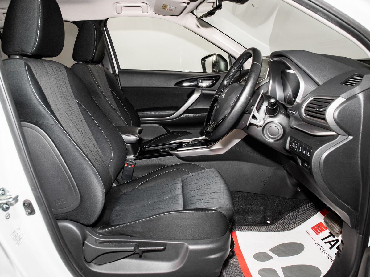 Mitsubishi Eclipse Cross 2018 - фото автомобиля