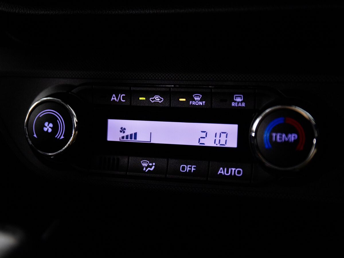 Toyota Raize 2020 - фото автомобиля