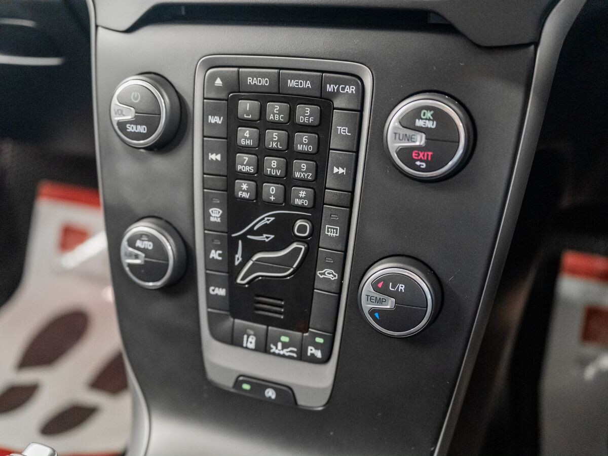 Volvo V40 2013 - фото автомобиля